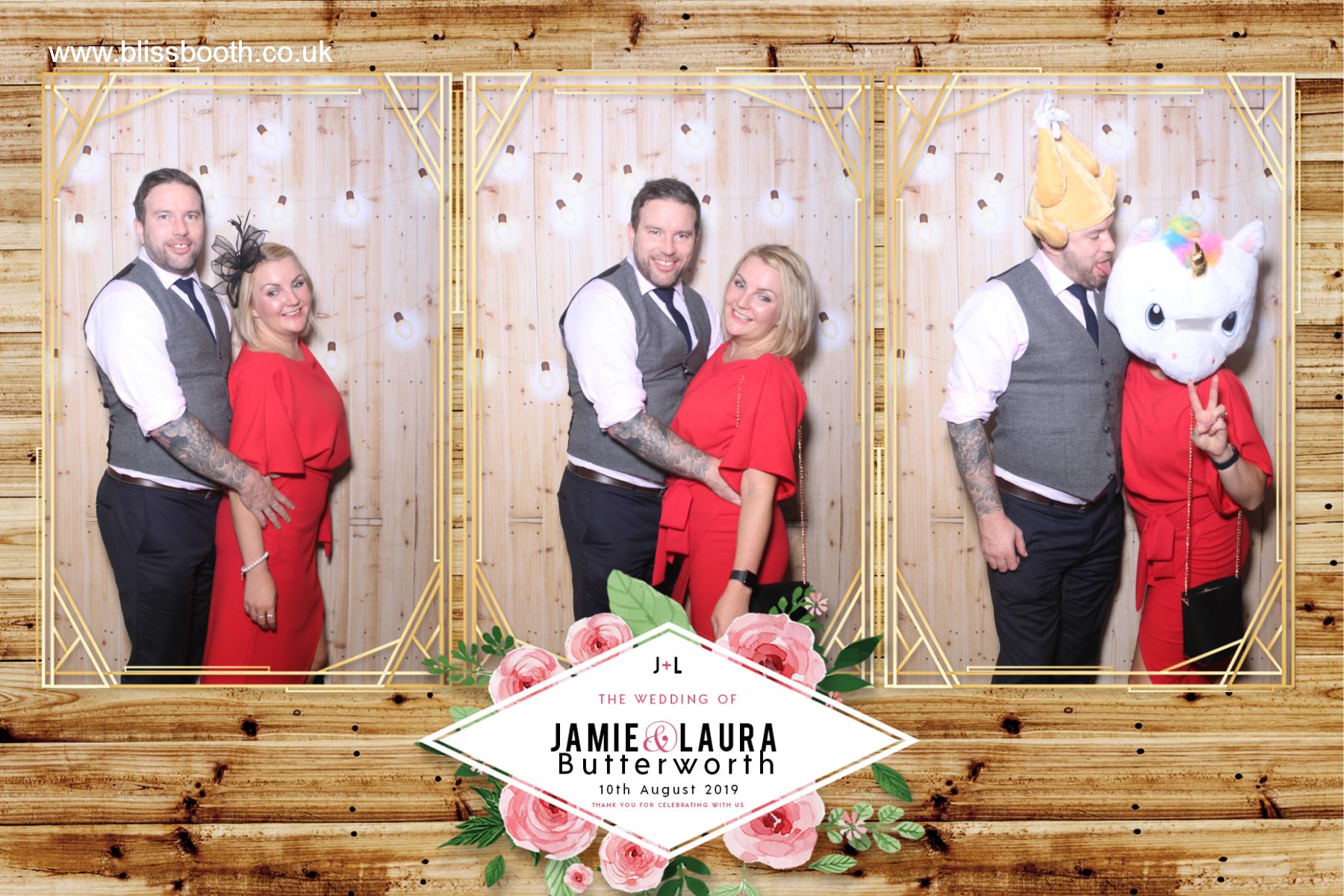 Laura and Jamie | View more photos from the event at gallery.blissbooth.co.uk/u/BlissBooth/Laura-and-Jamie